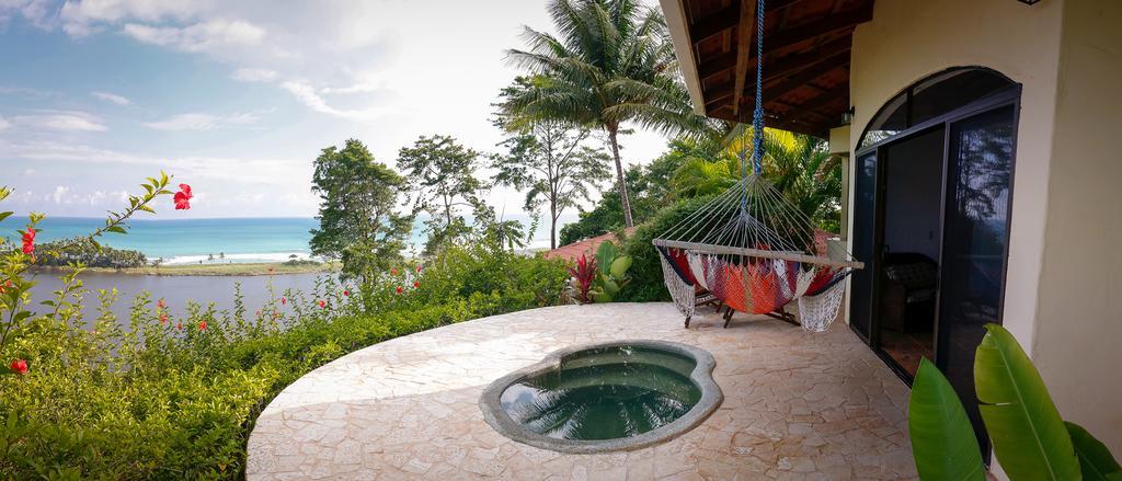 Lagunavista Villas Carate Eksteriør bilde